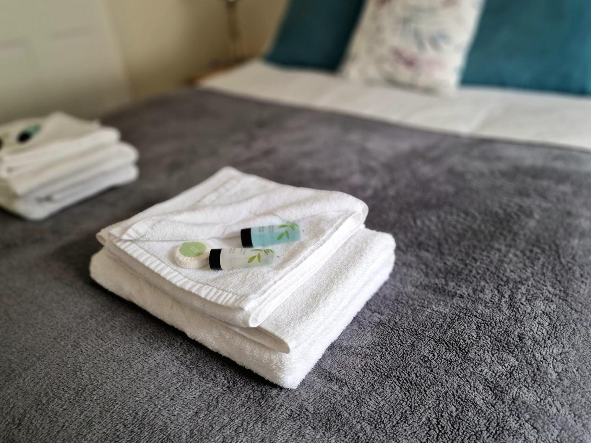 لاندودنو Breeze B&B الغرفة الصورة